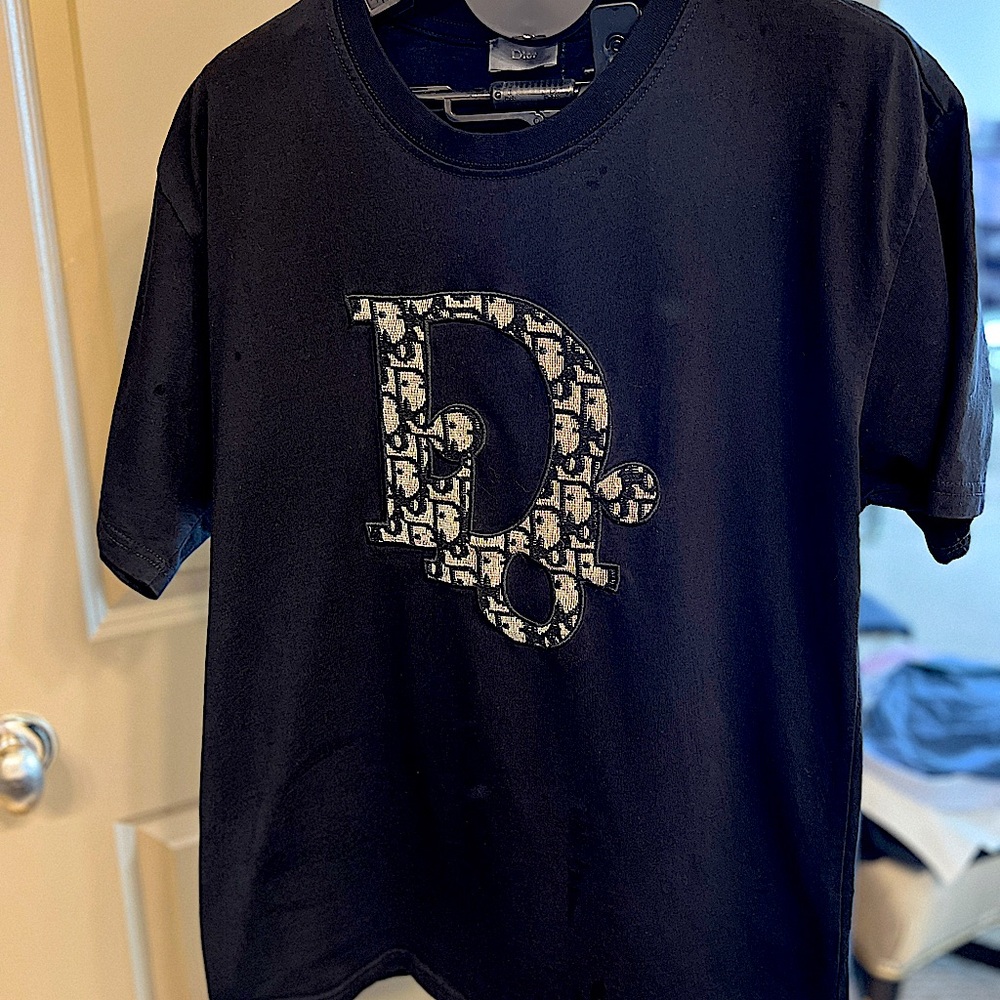 DIOR T-SHIRT
White Cotton Jersey with Dior Oblique Embroidered Patch